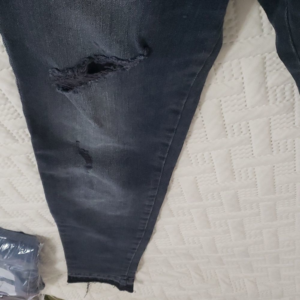 Zara. Basic Denim. Raw Hem Mid -Rise Distressed, … - image 8